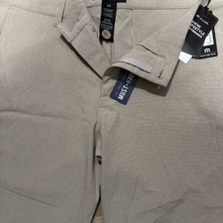 NWT Travis Mathew Prestige Performance Shorts Men Size 35 Beige Stretch Khaki
