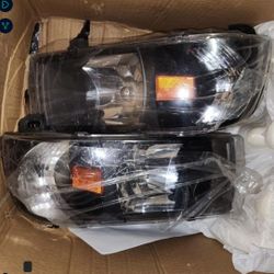1994 / 2001 DODGE RAM HEAD LIGHTS