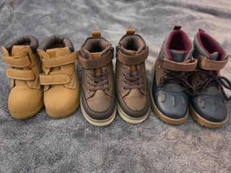 Toddler boys boots size 7