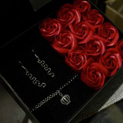 Handmade Bracelets, Necklaces, Earrings, Etc. Cadenas Hechas A Mano!