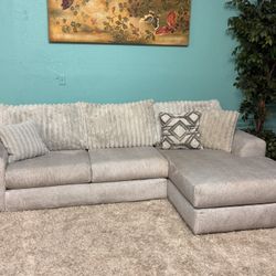 Nice Light Grey 2 Piece Sectional Couch Living Room Set With Throw Pillows 