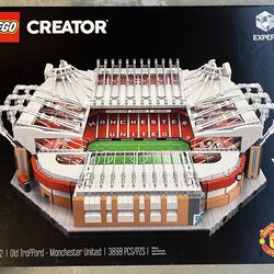 New in Box Lego 10272 Old Trafford Manchester United 3898 Pieces