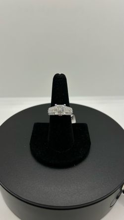 BRAND NEW 14KW 4CTW Princess Cut Engagement Ring
