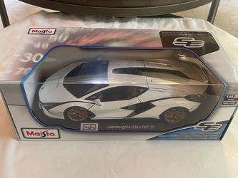 Maisto Special Edition (SE) 1:18 Scale Die-Cast Model Car featuring the Lamborghini Sián FKP 37