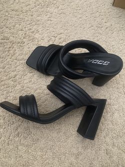 Women Sandals Size 8.5 NEW