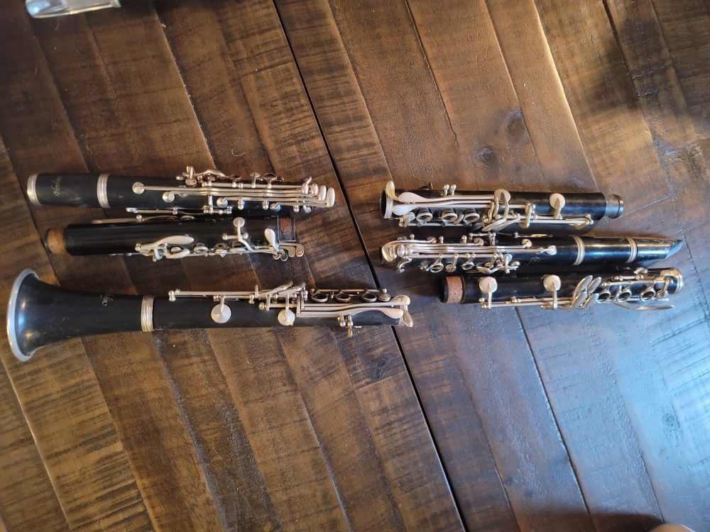 Lot OF CLARINETS