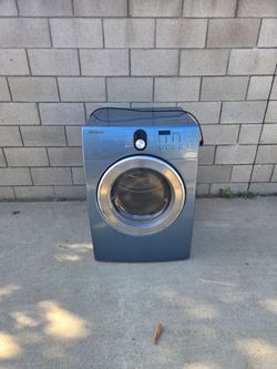 Samsung gas dryer in excellent working condition