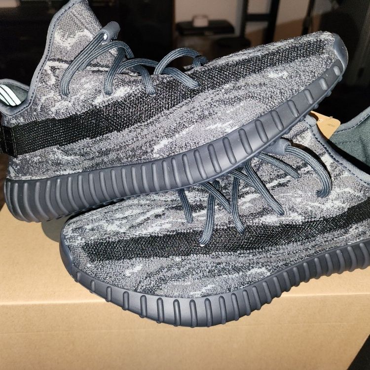 Adidas Yeezy Boost 350 V2 (MX Dark Salt) 8