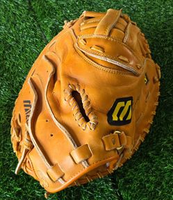 Mizuno MZC Professional Grade Baseball/Softball Catcher's Mitt