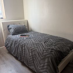Twin Bed With Frame 