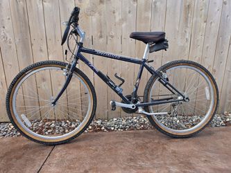 Vintage Specialized Hardrock Sport 26” Mountain Bike – $150