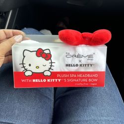 PLUSH SPA HEADBAND WITH HELLO KITTY® 'S SIGNATURE BOW
