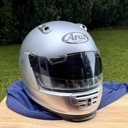 Gently Used ARAI Defiant Pro-Cruise Helmet