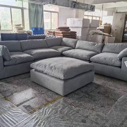 XL GRAY SECTIONAL & Ottoman