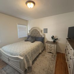 Queen Bedroom Set