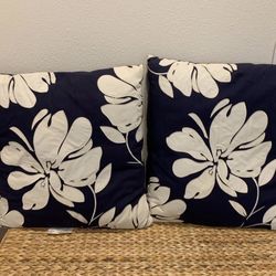 Target Blue & White Bohemian leaf Beach pillow set of 2 Summer pillows Simi Valley