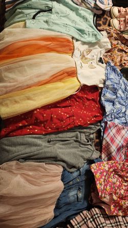 Girls clothes size 5/6