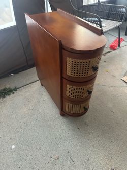 Side drawer/table