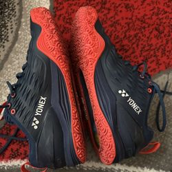 Men’s Tennis Shoes Size 9 