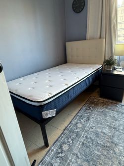 New Complete Bed! Headboard, Mattress and Frame