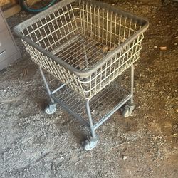 Basket cart on wheels