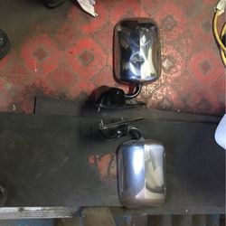 Oh EM right and left mirror from 1988 Chevy 1500 pick up truck