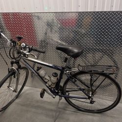 Trek Multitrack 7100 hybrid bicycle