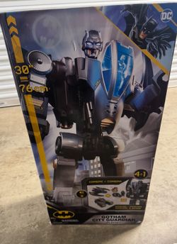 Batman DC 4 in 1 playset/ New In Box