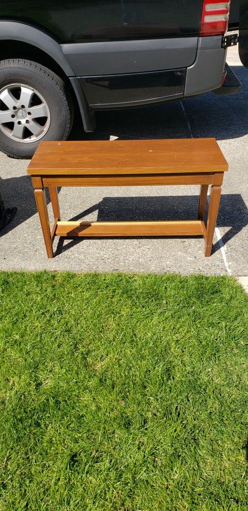Free Wooden Piano Storage Bench