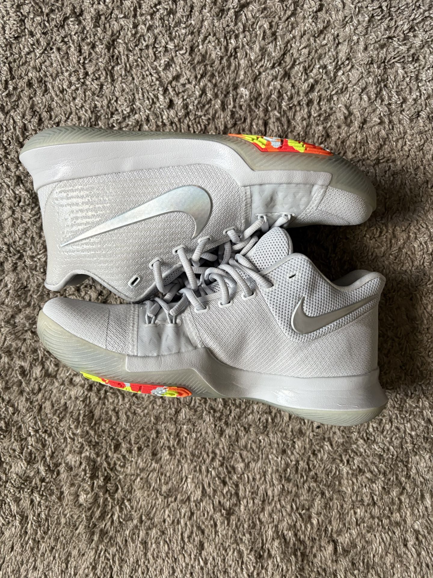 Nike Kyrie 3 Size 10.5