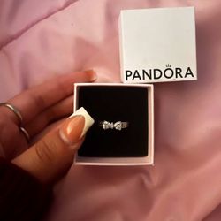Pandora bow ring (silver)