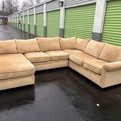 Sectional Couch 