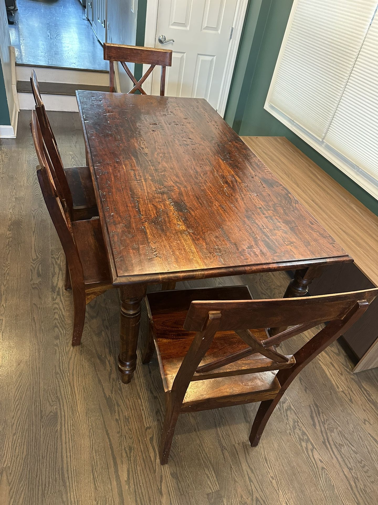 Dining table and 6 chairs