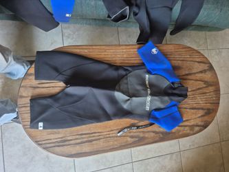 Body glove wetsuit.( junior size.)
