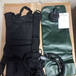 3L Hydration bladder bag backpack in Black!
