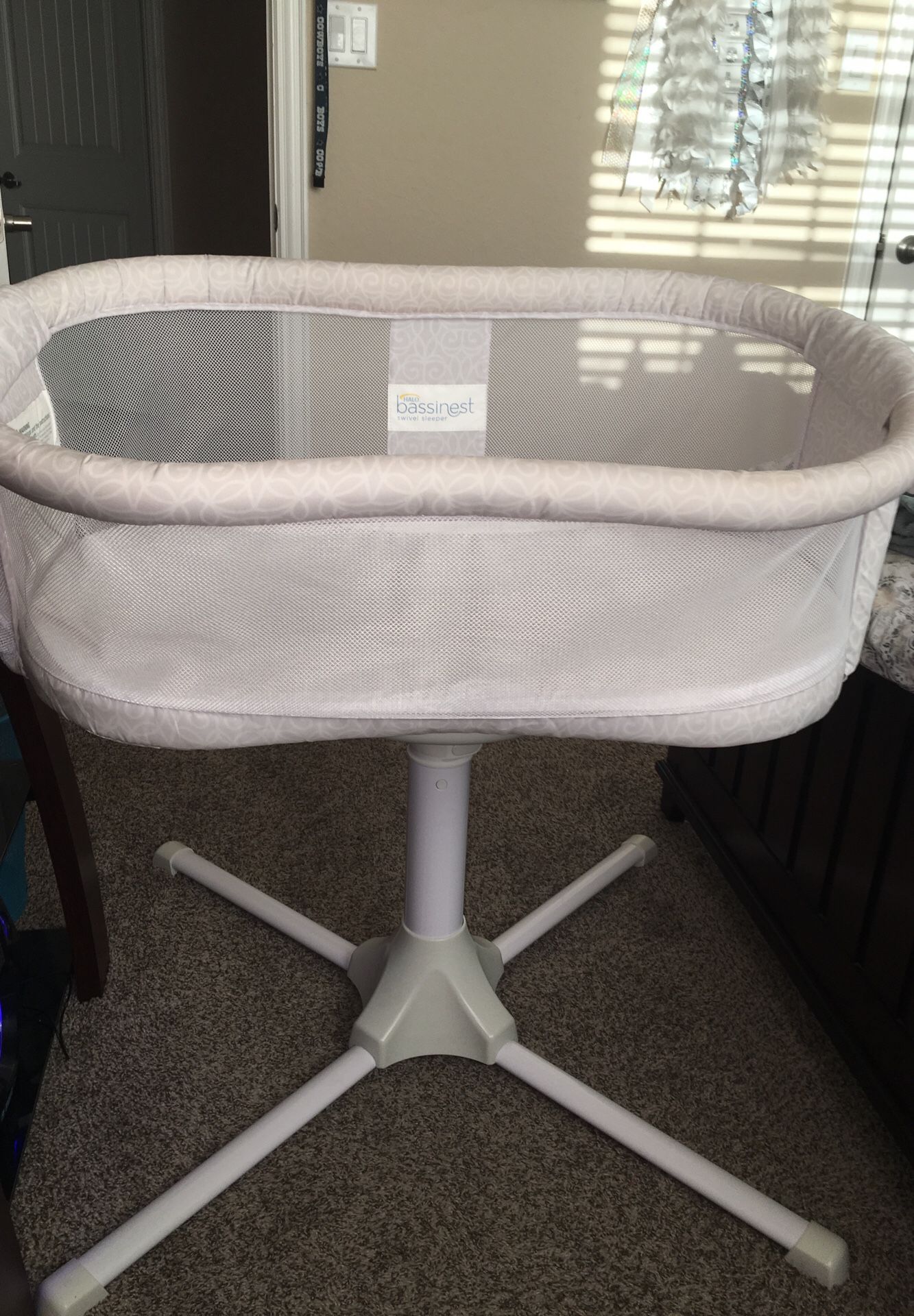 Halo Bassinet Swivel Sleeper Essential - Modern Lattice - Beige