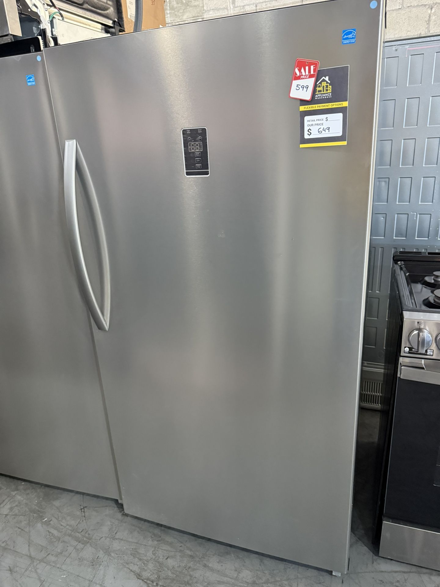 Element 21 Cu. Ft. Upright Convertible Freezer/Refrigerator