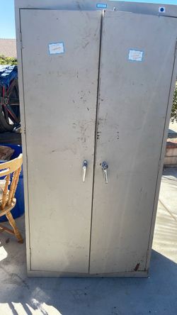 Metal Storage Cabinet with Double Doors