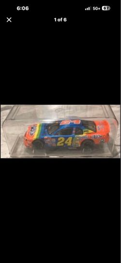 Jeff Gordon #24 DuPont Chevrolet Monte Carlo 1:24 Scale Diecast