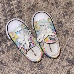 Converse Toddle Size 6