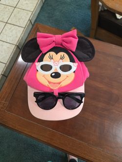 DISNEY PARKS TODDLER MINNIE MOUSE HAT WITH SUNGLASSES SEE DESCRIPTION