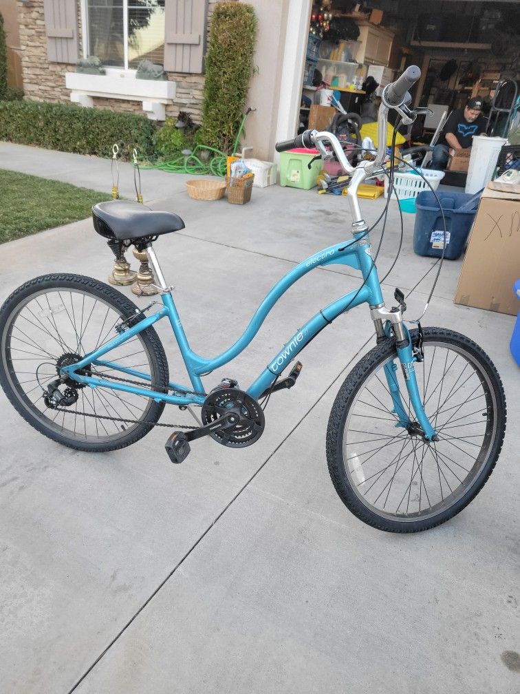 TOWNIE ELECTRA BICYCLE $200