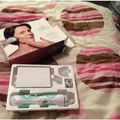 Original PMD personal microdermabrasion in color Teal- New In Box
