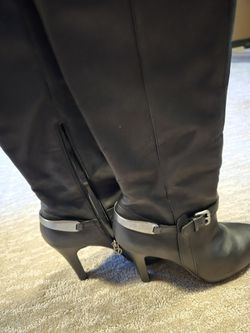 Leather 4-in Heel Boots Size 8