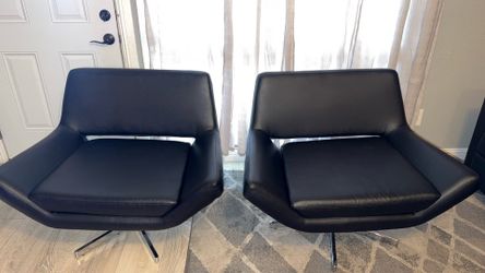 Couch and two seating chairs