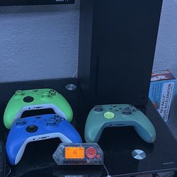 Xbox series x + limited edition flipper zero