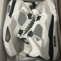 Jordan 4 Military Black Size 9