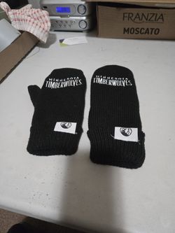 Minnesota Timberwolves Mittens