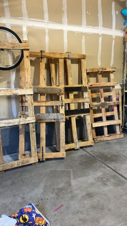 GIVING - Wooden pallets - FREE