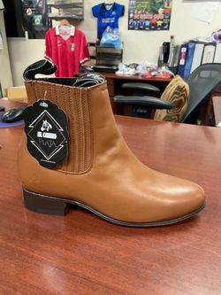 Nuevo botín charro de piel color Apple marca El Canelo